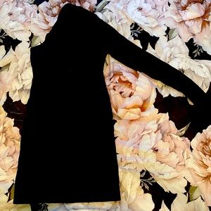 One shoulder seater black. Size XS